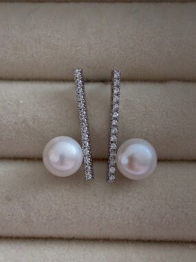 Elegant Silver Pearl Earrings